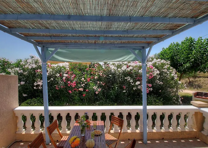 L'amandier -le Figuier-les Lauriers Roses بيت للعطل أجاكسيو
