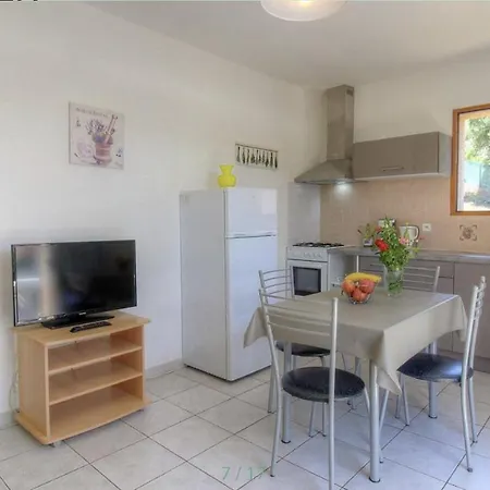 L'amandier -le Figuier-les Lauriers Roses Σπίτι διακοπών *