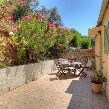 Сasa de vacaciones L'amandier -le Figuier-les Lauriers Roses Ajaccio (Corsica)