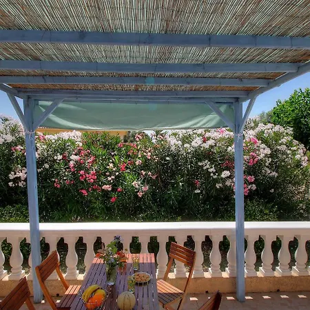 L'amandier -le Figuier-les Lauriers Roses Сasa de vacaciones Ajaccio (Corsica)