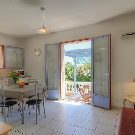 L'amandier -le Figuier-les Lauriers Roses Tatil Evi