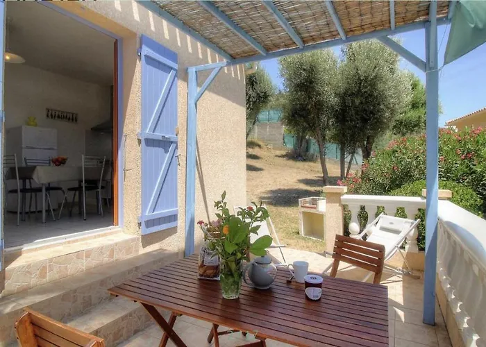 Holiday home L'amandier -le Figuier-les Lauriers Roses