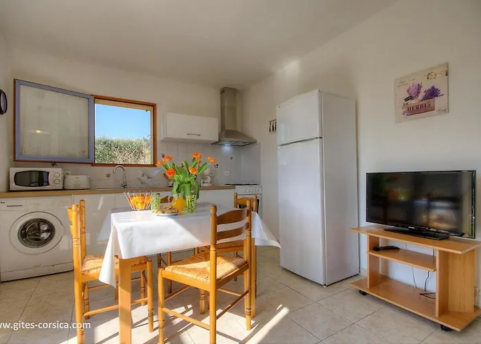 Holiday home L'amandier -le Figuier-les Lauriers Roses