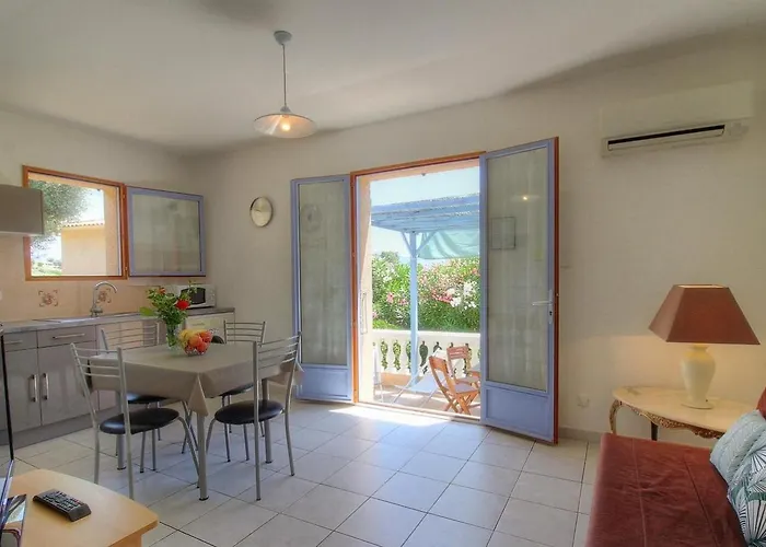 L'amandier -le Figuier-les Lauriers Roses Holiday home
